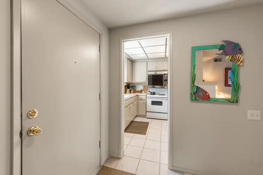 2367 Miramonte Circle W #C, Palm Springs, CA 92264 - #3