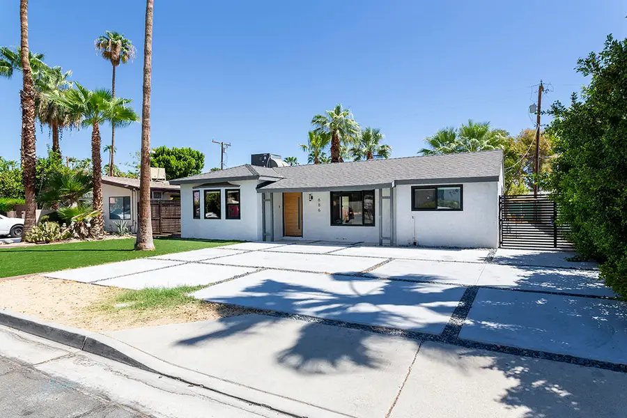 686 S Camino Real, Palm Springs, CA 92264 - #2