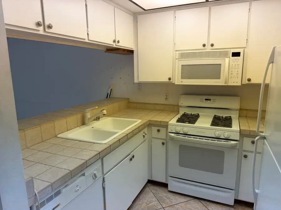 54 Lakeview Circle, Cathedral City, CA 92234 - #2