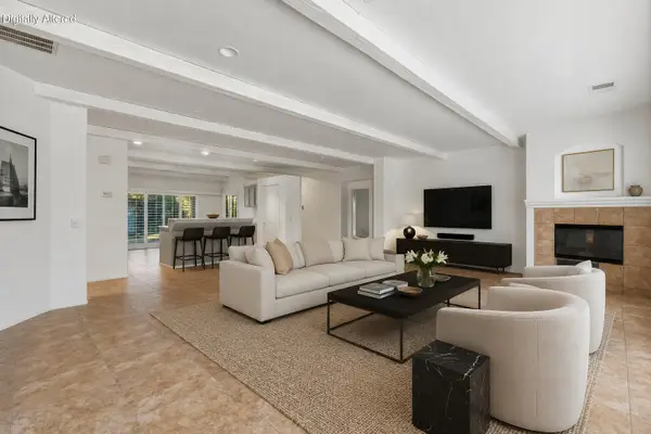 992 Mira Grande, Palm Springs, CA 92262