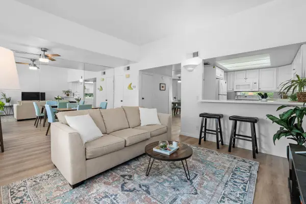2433 Los Patos Drive, Palm Springs, CA 92264