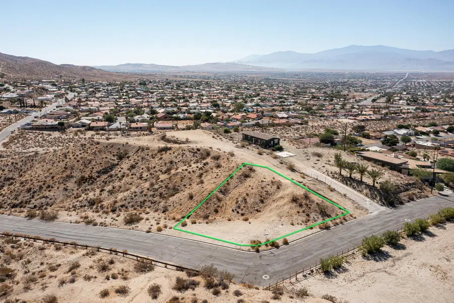 9002 Calle De Begiuos, Desert Hot Springs, CA 92240 - #2