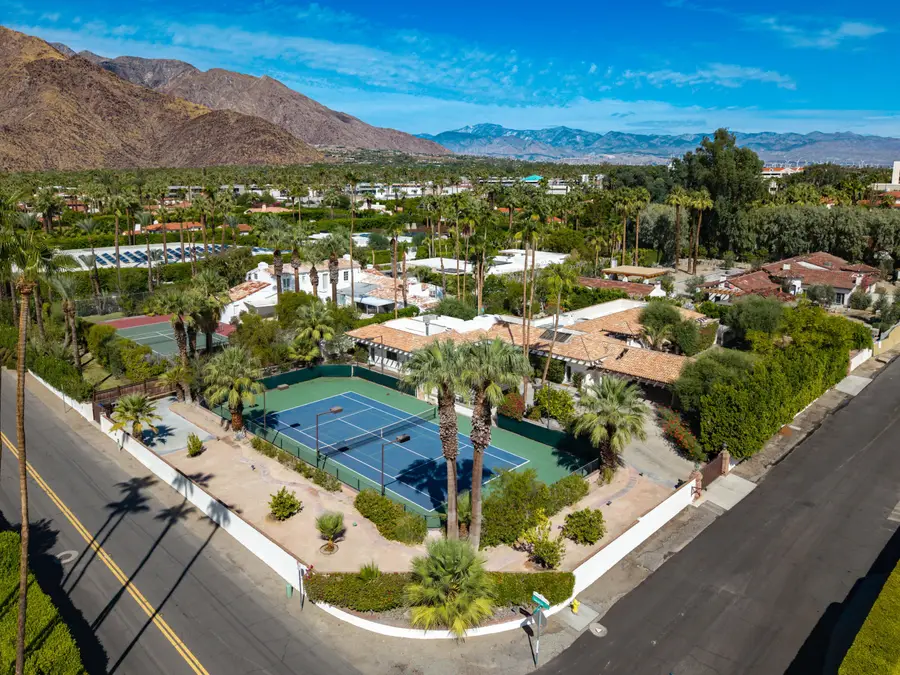 835 N Avenida Palmas, Palm Springs, CA 92262 - #2