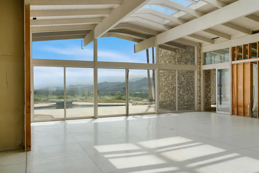 925 W Coronado Avenue, Palm Springs, CA 92262 - #2