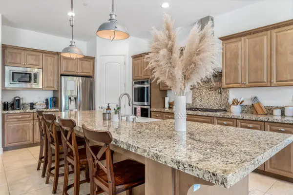 74114 Cosmopolitan Lane, Palm Desert, CA 92211