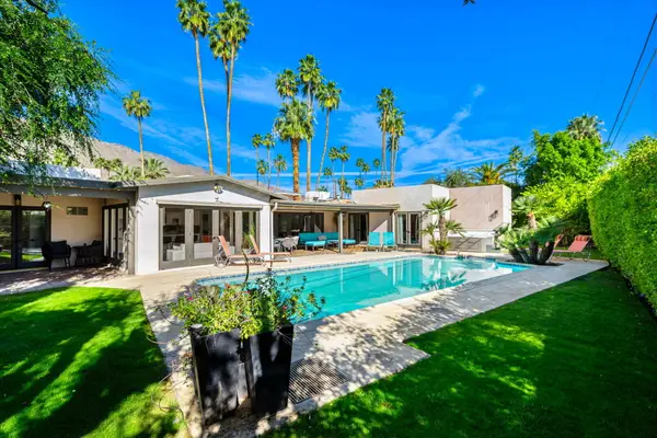1090 S Calle De Maria, Palm Springs, CA 92264