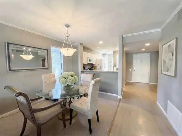 851 E Arenas Road, Palm Springs, CA 92262