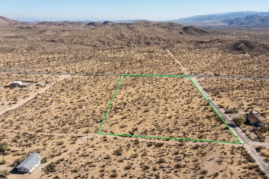 5610 Yucca Mesa Road, Yucca Valley, CA 92284 - #3