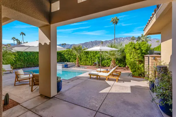 742 S Mountain View Drive, Palm Springs, CA 92264