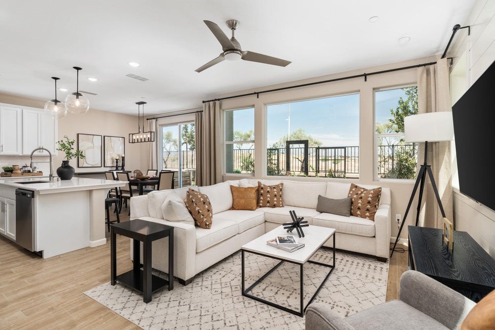 1111 Elevations Way W, Madera, CA 93636 BHGRE