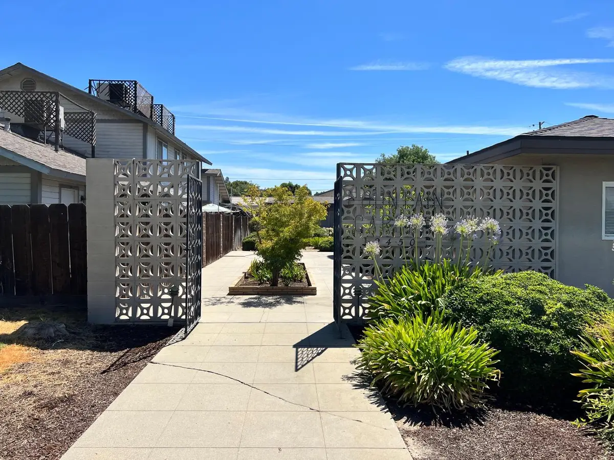 2450 14th Avenue #B, Kingsburg, CA 93631 - Image #1