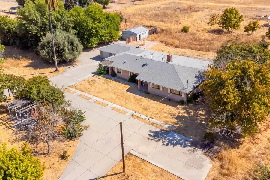 4666 N Zediker Avenue, Sanger, CA 93657 - Image #3