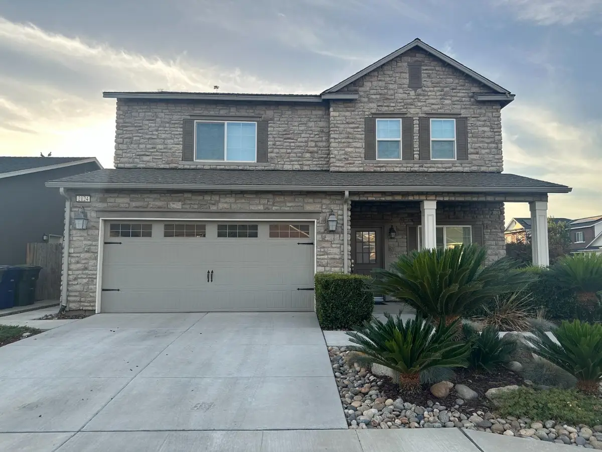 2124 Las Rosas Avenue, Clovis, CA 93619 - #1