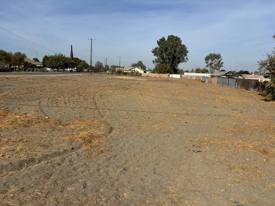 2744 Sherman Avenue, Corcoran, CA 93212 - Image #3