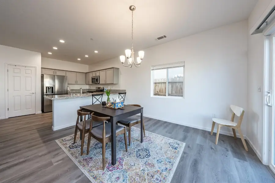 13722 Larkspur Way, Armona, CA 93202 - Image #3