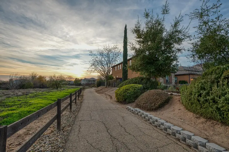 4199 N Quail Xing, Clovis, CA 93619 - Image #3