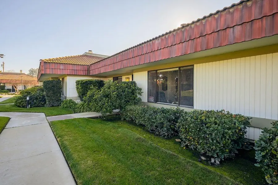 4908 N Sequoia Drive #102, Fresno, CA 93705 - Image #2
