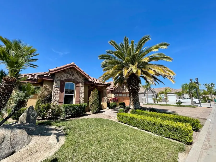 16052 W Middleton Avenue, Kerman, CA 93630 - Image #3