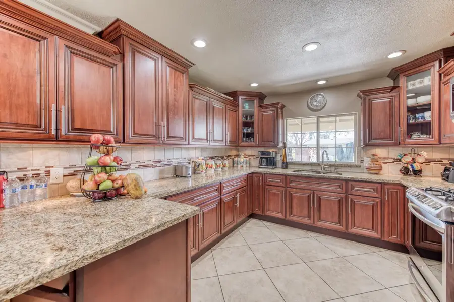 25540 Lynn Place #B, Madera, CA 93638 - Image #3