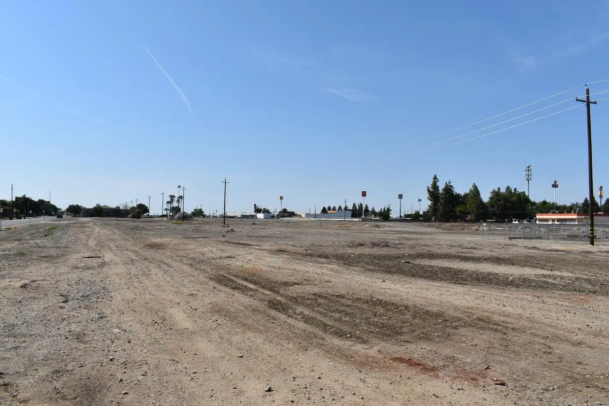 430 Front, Chowchilla, CA 93610 - Image #1