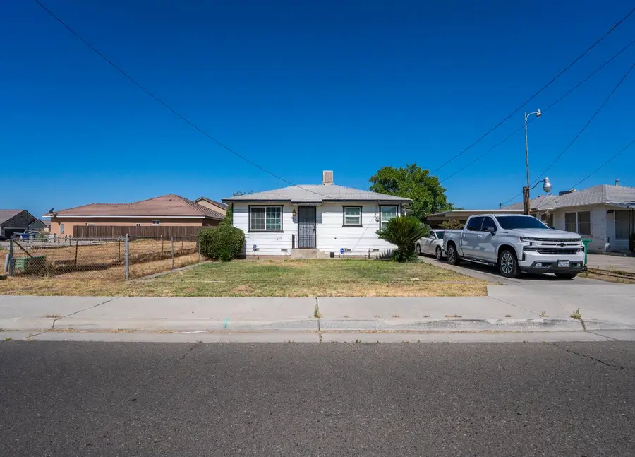 1803 Mitchell Avenue, Selma, CA 93662 - Image #3