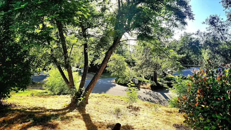 40885 Elliott Drive, Oakhurst, CA 93644 - Image #2