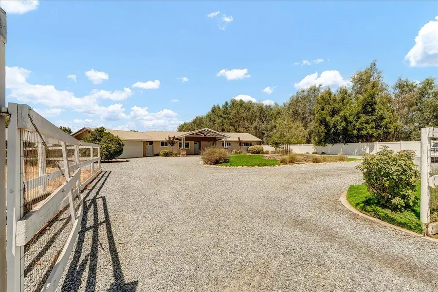 1635 N Elberta Road, Exeter, CA 93221 - Image #2
