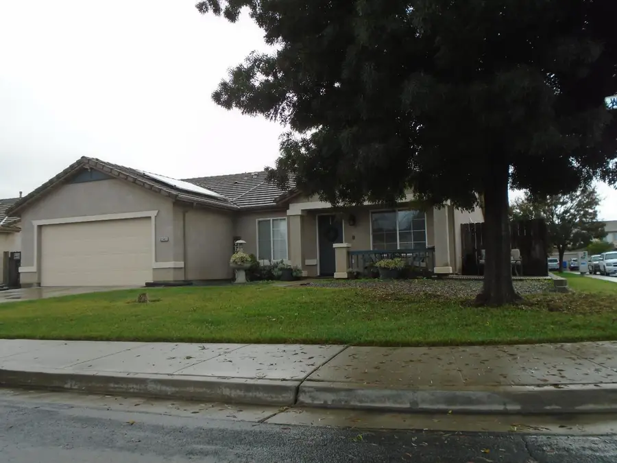 2141 W Hampton Drive, Hanford, CA 93230 - Image #2