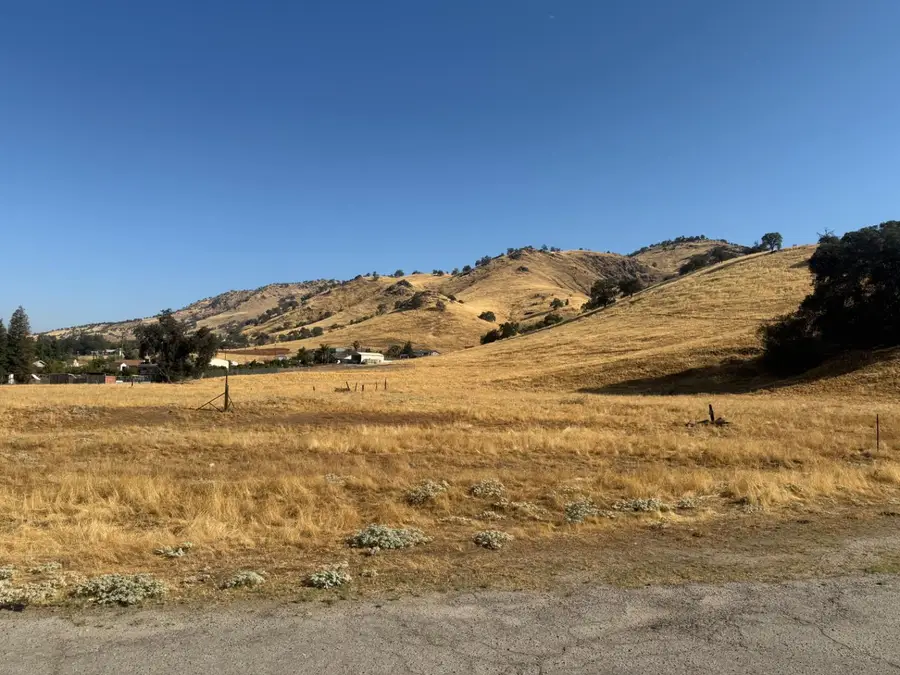 6050 Dogwood Lane, Sanger, CA 93657 - #3