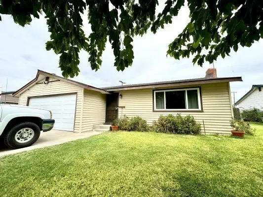 9028 Donna Street, San Joaquin, CA 93660