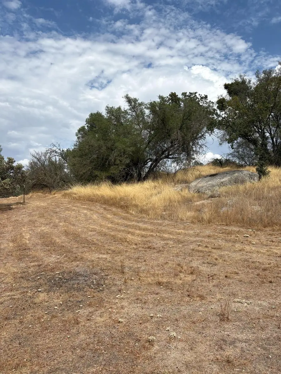 44275 Copper Creek Way, Coarsegold, CA 93614 - Image #2