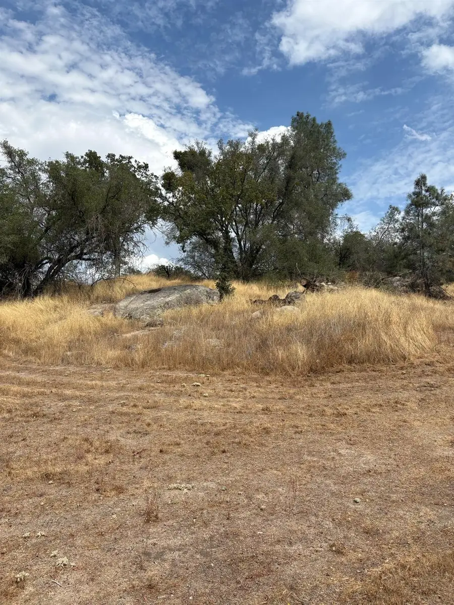 44275 Copper Creek Way, Coarsegold, CA 93614 - Image #3