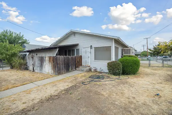 517 N Westwood Avenue, Lindsay, CA 93247