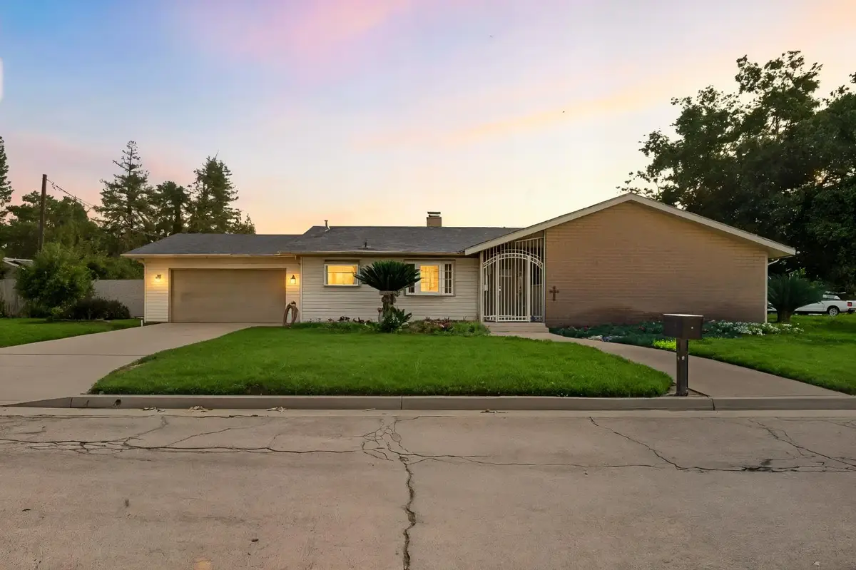 5474 N 7th Street, Fresno, CA 93710 - Image #1