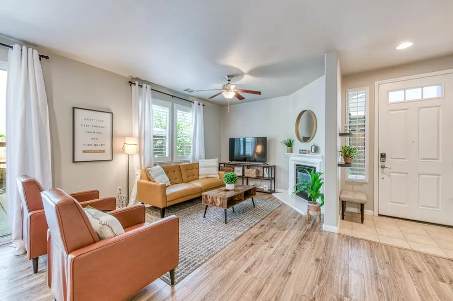 373 N Amedeo Lane, Clovis, CA 93611 - Image #3