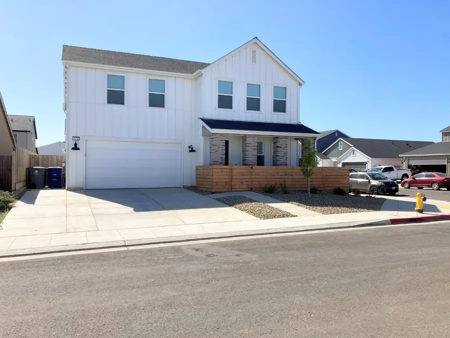 4220 San Gabriel Avenue, Clovis, CA 93619 - Image #2