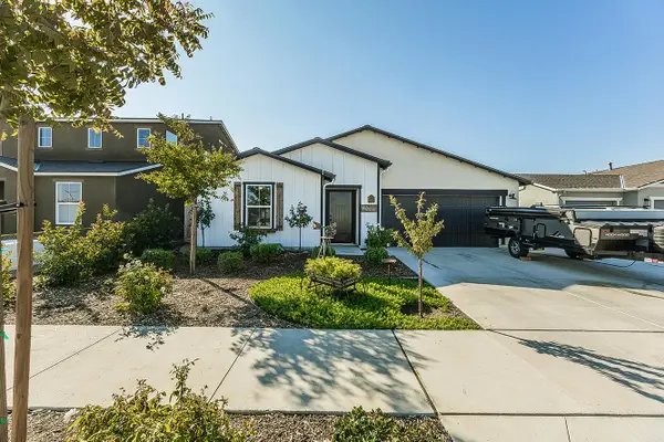 2161 Heidi Avenue, Sanger, CA 93657