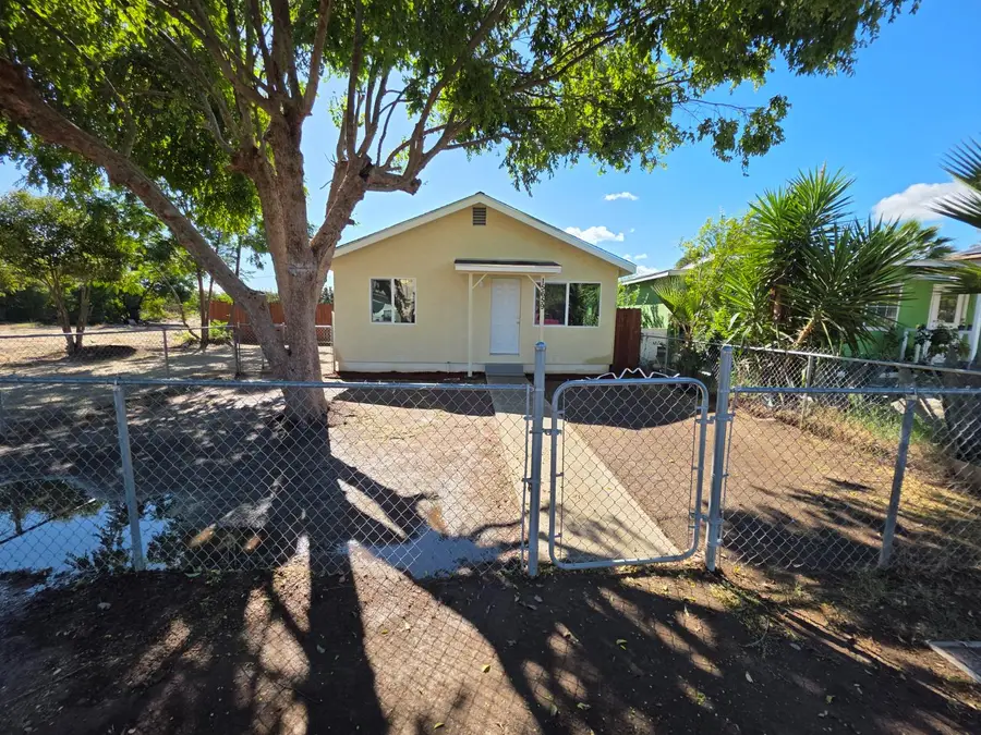 15659 Seville Avenue, Visalia, CA 93292 - Image #3