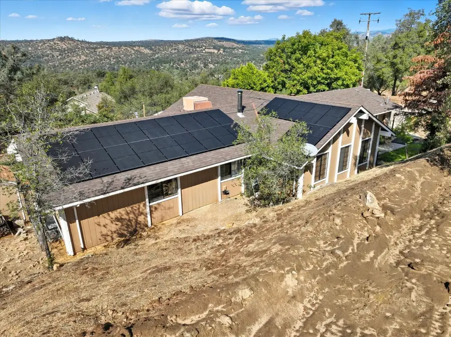 31185 Brave Eagle Court, Coarsegold, CA 93614 - Image #2