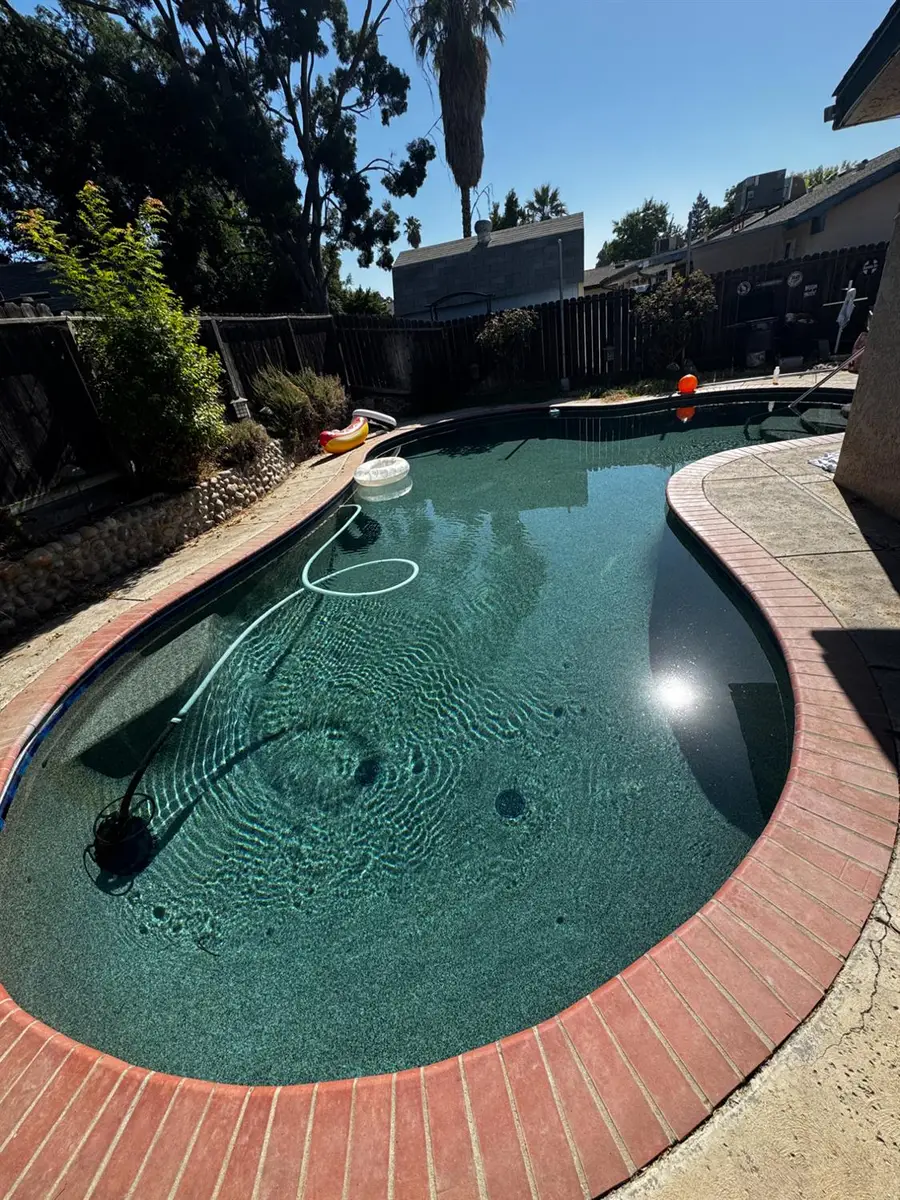 5252 W Holland Ave W, Fresno, CA 93722 - Image #2