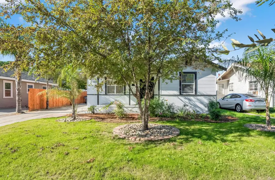 1559 N Carruth Avenue, Fresno, CA 93728 - #2