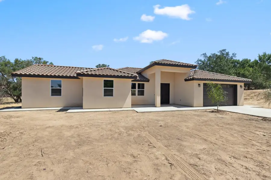 31007 Revis Road, Coarsegold, CA 93614 - Image #2