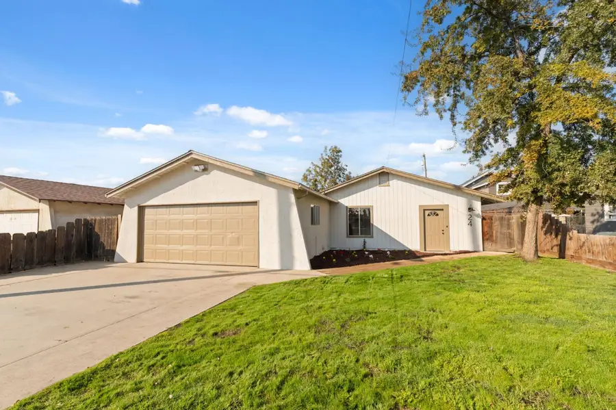 24 Sunnyside Avenue, Clovis, CA 93611 - Image #3