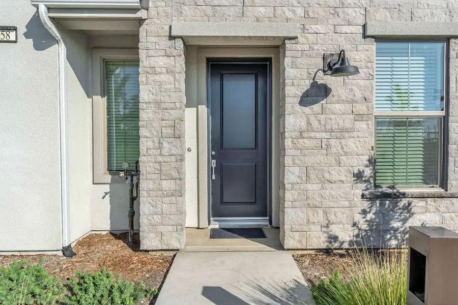 554 W Mahogany Lane, Clovis, CA 93611 - Image #3