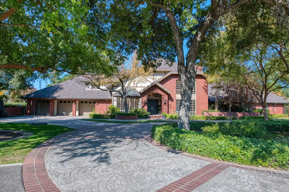 2020 W Alluvial Avenue, Fresno, CA 93711 - #1