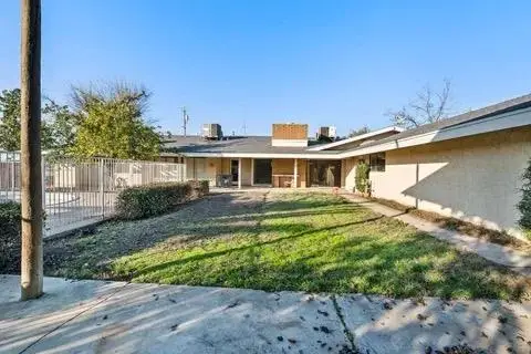 14721 E Tulare Avenue, Sanger, CA 93657 - Image #2