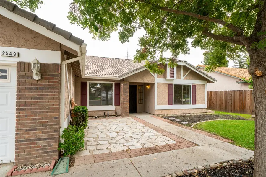 2549 Purvis Avenue, Clovis, CA 93611 - Image #2