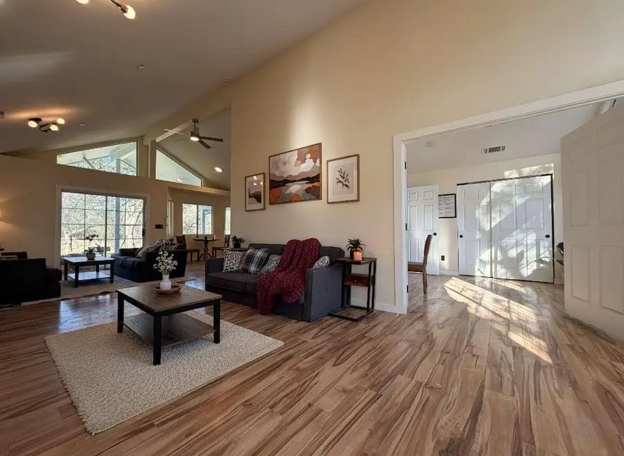 23224 Granite Creek Lane, Clovis, CA 93619 - Image #3