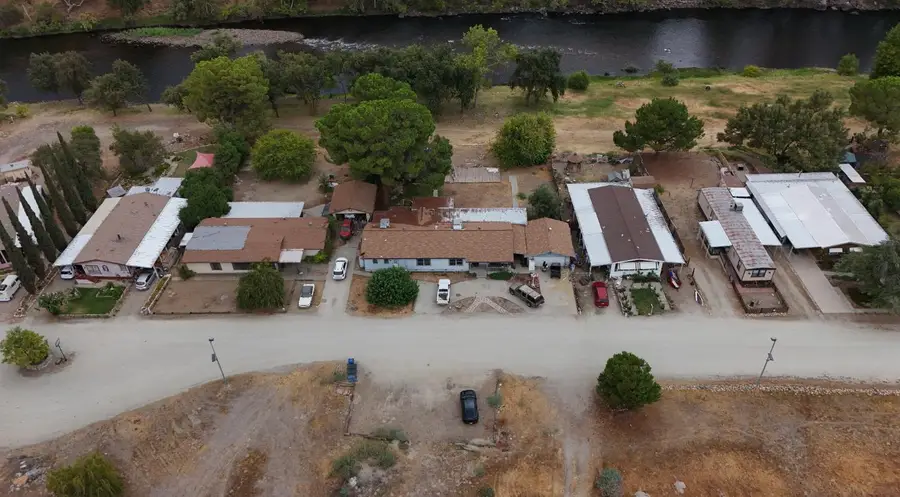 25433 E Trimmer Springs Road, Sanger, CA 93657 - Image #3