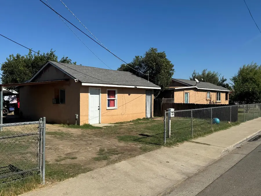 687 S 8th Street, Kerman, CA 93630 - Image #2